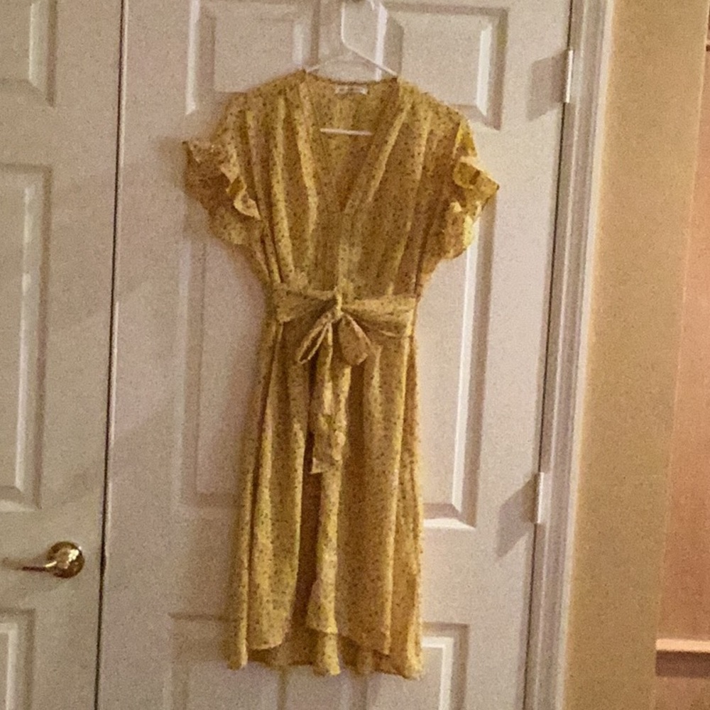 Atelier Max High/Low Dress, Size XS , New With Tags , Yellow with Flower….